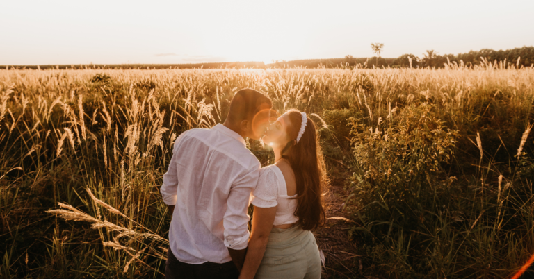 11 Heartwarming Happy Birthday Quotes for Your Girlfriend and Other Ideas for Her Special Day 1 happy birthday quotes for girlfriend